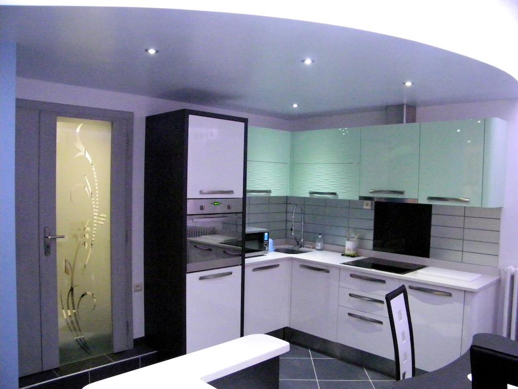 Grand Appartement Dans Villa Avec Parking Quartier Residentiel Joigny Oda fotoğraf